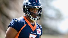 ENGLEWOOD , CO - APRIL 25: Russell Wilson (3) of the Denver Broncos works out during mini camp on Monday, April 25, 2022. (Photo by AAron Ontiveroz/MediaNews Group/The Denver Post via Getty Images)