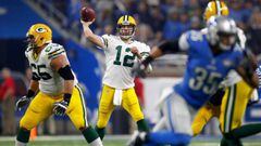 DETROIT, MI - JANUARY 1: Quarterback Aaron Rodgers #12 of the Green Bay Packers looks to pass down field against the Detroit Lions during second half action at Ford Field on January 1, 2017 in Detroit, Michigan   Gregory Shamus/Getty Images/AFP == FOR NEWSPAPERS, INTERNET, TELCOS &amp; TELEVISION USE ONLY ==