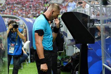 Final countdown 1 Referee Nestor Pitana consults VAR before awarding a penalty to France during the 2018 FIFA World Cup final.