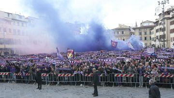 Miles de personas, seguidores y representantes políticos y del mundo del fútbol dieron hoy su último adiós a Astori.