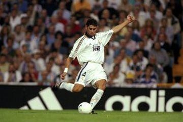 Fernando Hierro: En 1993 el Real Madrid jugó un amistoso ante la U en el Nacional (2-2) y el ex zaguero fue titular. 