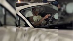 Bad Bunny es captado abordando un auto exótico junto con Kendall Jenner