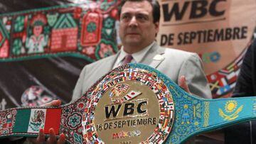 Mauricio Sulaimán, presidente del WBC, augura futuro prometedor para boxeadores cubanos ahora que podrán dejar el amateurismo.