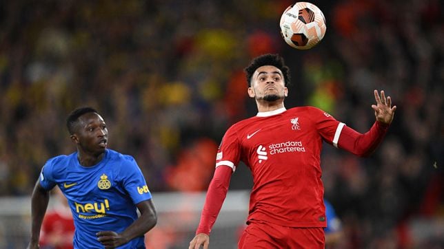 Luis Díaz juega 45 minutos en victoria tranquila de Liverpool