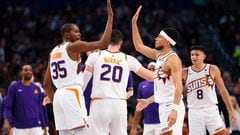 Devin Booker had 46 pointes as the Phoenix Suns rattled off their seventh straight with a blowout win over the Dallas Mavericks on Wednesday in Dallas.