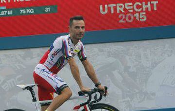 Los equipos que participarán en el Tour de Francia fueron presentados en Utrecht.