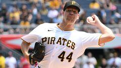 PITTSBURGH, PENNSYLVANIA - JULY 30: Rich Hill #44 of the Pittsburgh Pirates pitches in the first inning against the Philadelphia Phillies at PNC Park on July 30, 2023 in Pittsburgh, Pennsylvania.   Justin Berl/Getty Images/AFP (Photo by Justin Berl / GETTY IMAGES NORTH AMERICA / Getty Images via AFP)