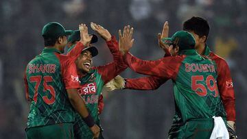 Bangladesh&#039;s Mushfiqur Rahim (2nd-L) celebrates with teammates after the dismissal of Sri Lanka&#039;s Dasun Shanaka during the Asia Cup T20 cricket tournament match between Bangladesh and Sri Lankaat at the Sher-e-Bangla National Cricket Stadium in 