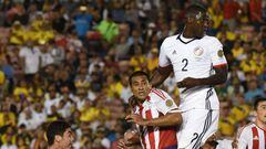 Cristian Zapata salió lesionado a los 89 minutos ante Paraguay en Copa América.