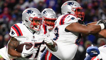 The New England Patriots won their seventh in a row after holding off the Buffalo Bills in a cold, windy Monday night from Highmark Stadium.