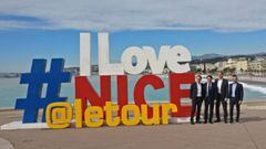 El director del Tour de Francia, Christian Prudhomme, y el alcalde de Niza Christian Estrosi, posan en la presentación de Niza como sede de la Gran Salida del Tour de Francia 2020.