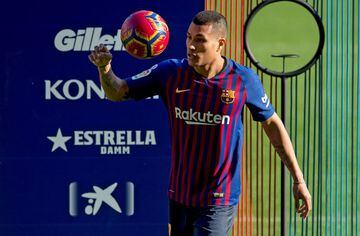 Murillo mostró su habilidad con el balón en su primera salida a la grama del estadio del Barcelona 