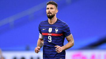 Olivier Giroud set to make decision over Chelsea future