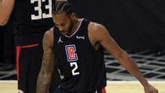 The LA Clippers have announced that their star player Kawhi Leonard will sit out game five against the Jazz this Wednesday. The series is tied 2-2.