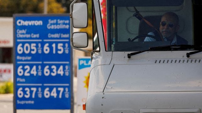 Precio promedio de la gasolina en USA alcanza los $5 dólares por primera vez