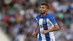 Tecatito Corona jugó 29 minutos en el empate entre Porto y Marítimo