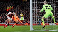 Soccer Football - Premier League - Arsenal vs Liverpool - Emirates Stadium, London, Britain - December 22, 2017   Arsenal&#039;s Alexis Sanchez scores their first goal          REUTERS/Eddie Keogh    EDITORIAL USE ONLY. No use with unauthorized audio, vid
