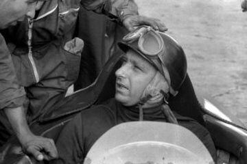 Píloto argentino de Fórmula 1. Ganó 5 mundiales en la década del 50'.