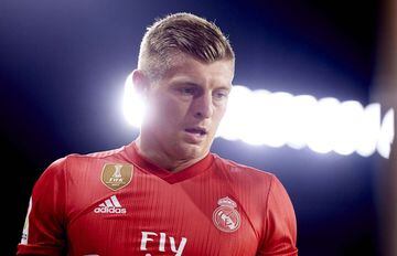 Toni Kroos of Real Madrid reacts during the La Liga match between Sevilla FC and Real Madrid CF at Estadio Ramon Sanchez Pizjuan on September 26, 2018 in Seville, Spain. 