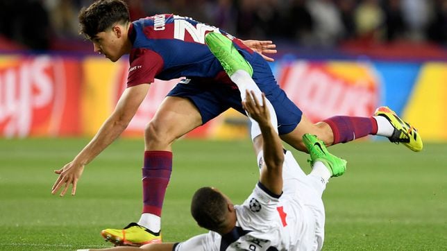 Why are Barcelona fans booing PSG star Mbappé?