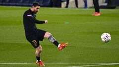 Messi, calentando en el Reale Arena.