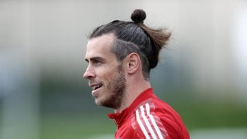 Gareth Bale again finds Wales cure amid Real Madrid absence