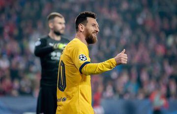 Finding his rhythm | Lionel Messi against Slavia Praha.