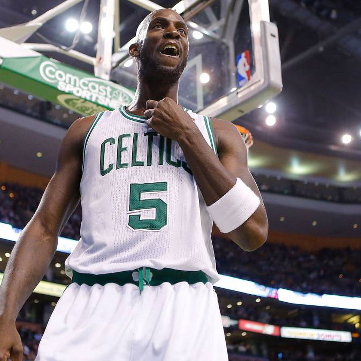 P.J. Gets His Crown - Boston Celtics History