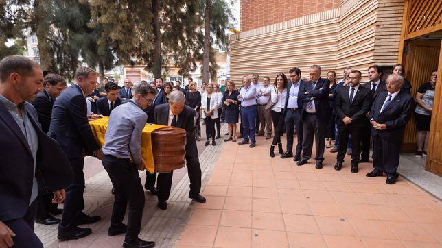 El Villarreal y el mundo del fútbol le dan el último adiós a José Manuel Llaneza