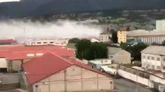 Un incendio en una fábrica de cloro obliga a confinar la localidad de Sabiñánigo