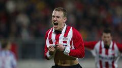 Llegó al club en 2002 procedente del Groningen. Estuvo hasta 2004 y consiguió varios títulos, entre ellos una Liga y una Copa.