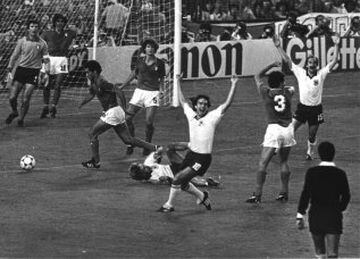 La final de finales. No hay mayor honor futbolístico para un país que celebrar un Mundial. En España 1982 el Santiago Bernabéu acogió la final entre Italia y Alemania.