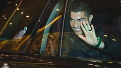 A handout photo provided by Saudi soccer club Al Nasr FC on January 2, 2023 shows Portuguese soccer star Cristiano Ronaldo waving upon his arrival to a private airport in Riyadh ahead of being  presented as an Al Nassr player. - Ronaldo arrived in Riyadh ahead of his grand unveiling before thousands of fans at Saudi Arabia's Al Nassr club on Tuesday, after sealing a shock move estimated at more than 200 million euros. (Photo by AL NASR FC / AFP) / RESTRICTED TO EDITORIAL USE - MANDATORY CREDIT "AFP PHOTO /  AL NASR FC" - NO MARKETING NO ADVERTISING CAMPAIGNS - DISTRIBUTED AS A SERVICE TO CLIENTS