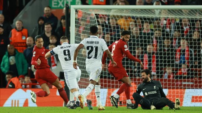 What are the biggest second-leg comebacks in Champions League knockout round history?