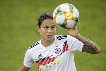 Dzsenifer Marozsan is another Lyon player with huge experience and provides a link between midfield and the front line. She is the youngest Bundesliga debutant of all time, playing her first game at 15, and now at 27 has won basically everything there is 