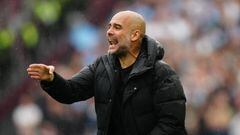 LONDON, ENGLAND - MAY 15: Pep Guardiola, Manager of Manchester City gives instructions to their side  during the Premier League match between West Ham United and Manchester City at London Stadium on May 15, 2022 in London, England. (Photo by Tom Flathers/Manchester City FC via Getty Images)