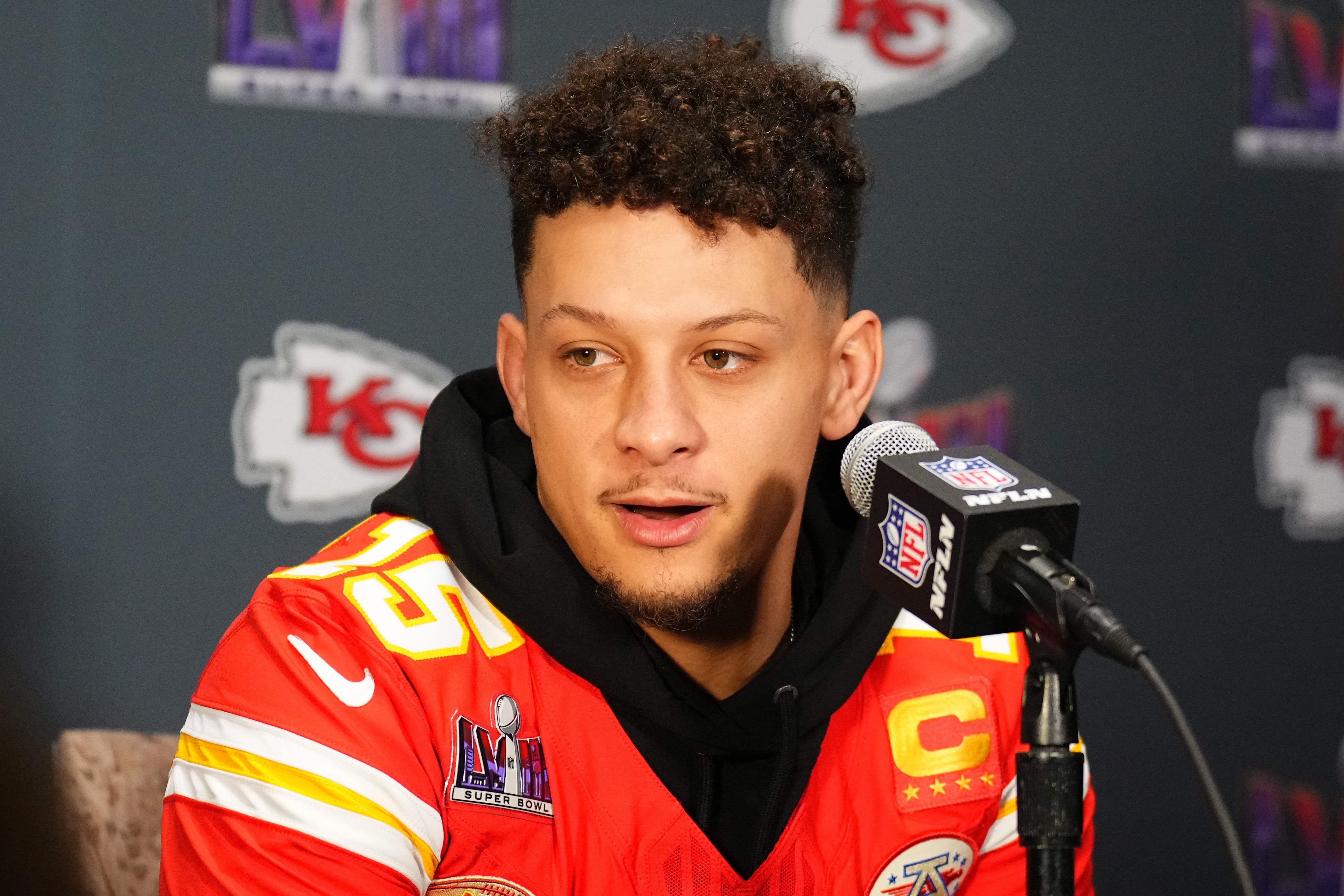 Mahomes says Taylor Swift is good for football