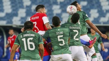 Bolivia nomina a jugador de 43 años para duelo ante la Roja