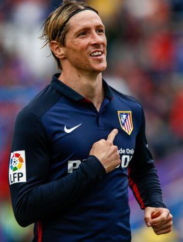 Min 1 | Forget getting a foothold in the game. Atletico forward Fernando Torres takes no time in getting his team in front. Actually he took 1 minute.