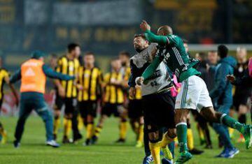 En imágenes la batalla campal entre Peñarol y Palmeiras