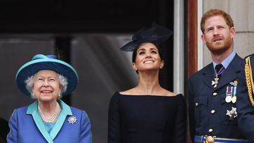 It seems the late monarch, Prince Harry’s grandmother, tried by all means to get the Duchess of Sussex to adapt to her new life within the Royal Family.