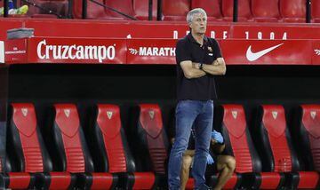 Barcelona coach Quique Setién watches on during his side's 0-0 draw with Sevilla, which saw them relinquish top spot in LaLiga after Real Madrid beat Real Sociedad.