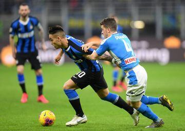 Lautaro Martinez in action with Napoli's Diego Demme.