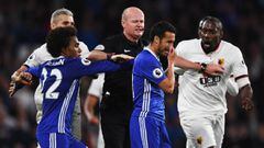 LONDON, ENGLAND - MAY 15:  Referee Lee Mason attempts to stop Pedro of Chelsea and Stefano Okaka of Watford from clashing during the Premier League match between Chelsea and Watford at Stamford Bridge on May 15, 2017 in London, England.  (Photo by Shaun B