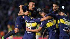 Boca Juniors&#039; defender Jonathan Silva (C-R) celebrates with teammates after scoring the team&#039;s fourth goal against Aldosivi, at Jose Maria Minella stadium in Mar del Plata City, on June 17, 2017.   Boca Juniors won 4-0. / AFP PHOTO / TELAM / DIEGO IZQUIERDO