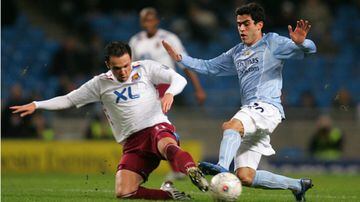 Nery Castillo estuvo en el Shakhtar Donetsk para después pasar al Manchester City en 2008, el City ha ganado: 5 Premier League, 5 FA Cup, 5 Community Shield, 5 Copa de la Liga de Inglaterra, 7 English Football League Championship, 1 Recopa de Europa de la UEFA.  28 Títulos Totales.