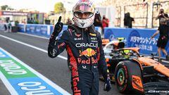 Red Bull Racing's Dutch driver Max Verstappen celebrates after taking poll position in the qualifying session for the Formula One Japanese Grand Prix at the Suzuka circuit, Mie prefecture on September 23, 2023. (Photo by Peter PARKS / AFP)