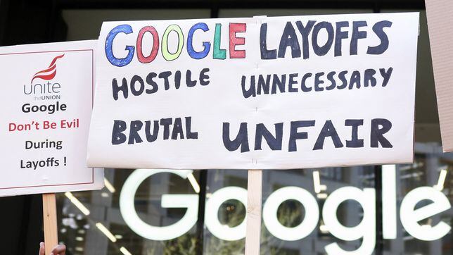 Which industries have laid off the highest number of workers in 2023? 