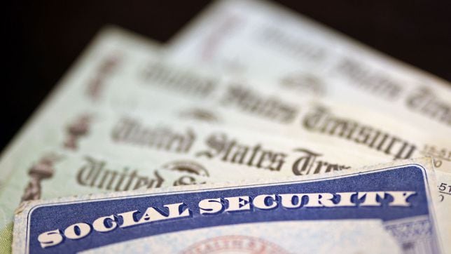 What could happen to Social Security payments if the debt ceiling is not raised?