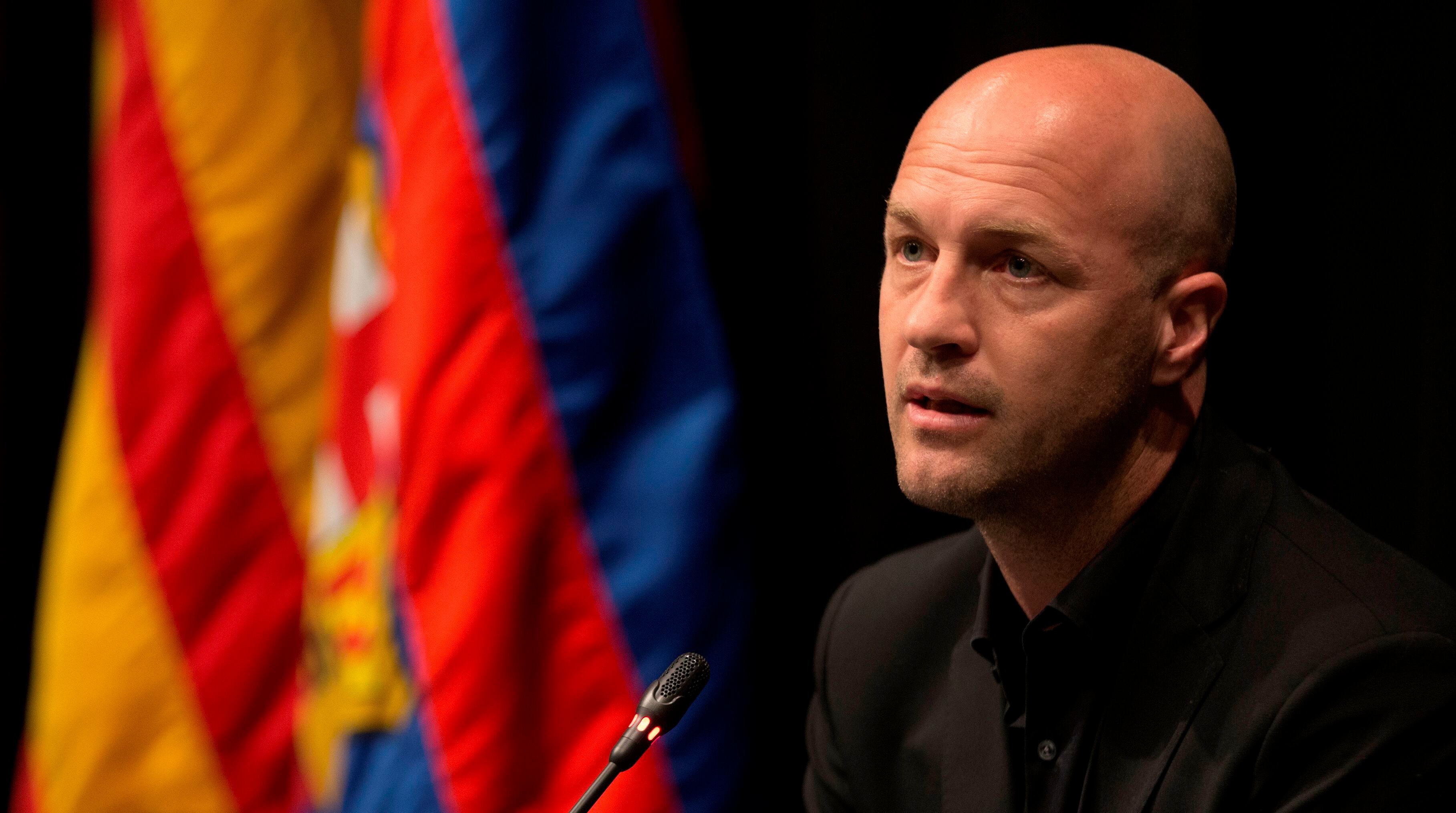 29/03/16 CAMP NOU ESPACIO DE CONDOLENCIAS HOMENAJES A TITULO POSTUMO POR LA MUERTE DE JOHAN CRUYFFHOMENAJEPARLAMENTO JORDI CRUYFFRUEDA DE PRENSA HIJO DE JOHAN CRUYFF